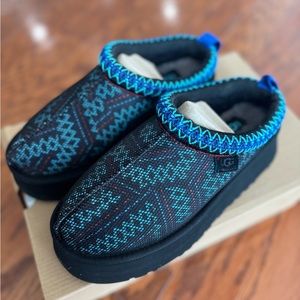 NWT brand new UGG Tazz size women US7